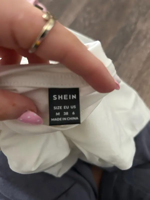 SheIn graphic baby tee - Image 3