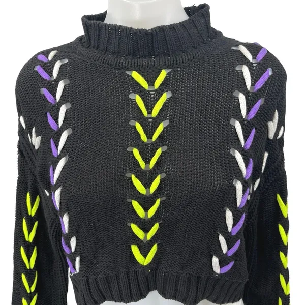 Forever 21 Black Lace Up Long Sleeve Mock Neck Pullover Crop Sweater Top Size M - Image 3