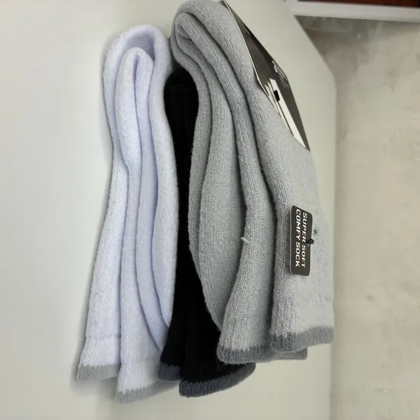 Adidas Cushioned ClimaCool Womens Crew Socks NWT Shoe Size 5-10 Gray White Black - Image 2