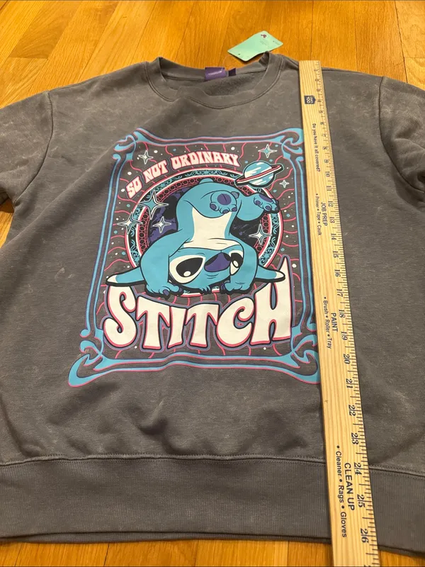 NWT Disney Stitch sweatshirt size large. - Image 6