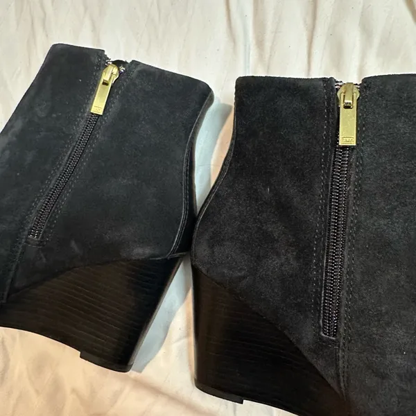 Black Suede Ankle Boots Size 7.5 - Image 5