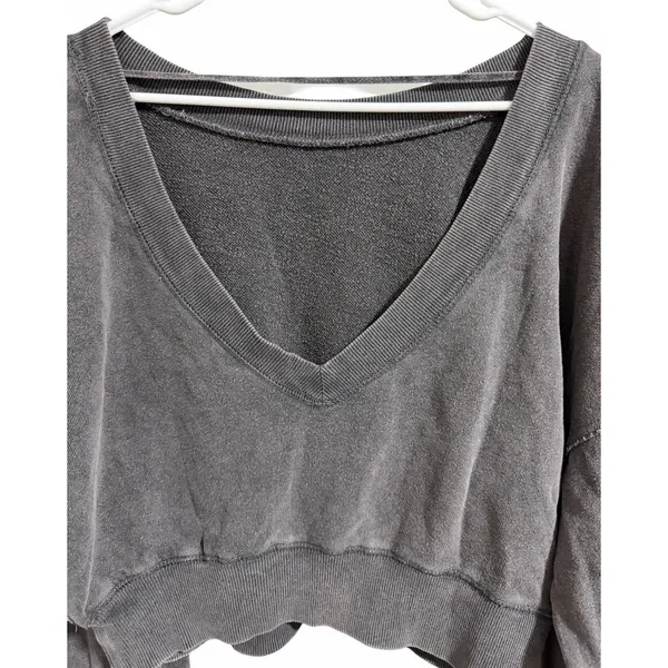 Free People‎ Take Me Back Pullover Charcoal Women's Size XS - Image 4