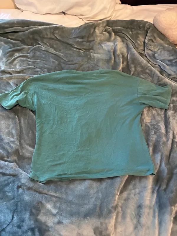 Green Vintage-Style Cropped Graphic T-Shirt - Image 4