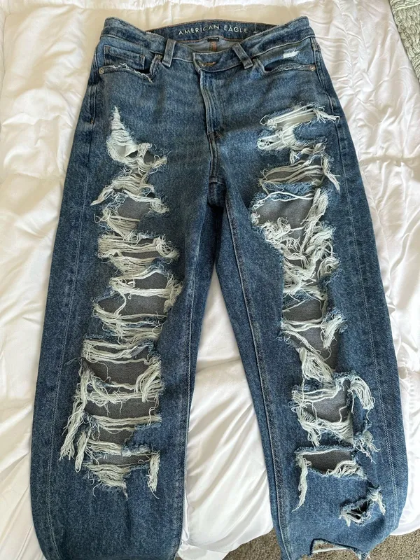 American Eagle Mom Jeans - Image 6