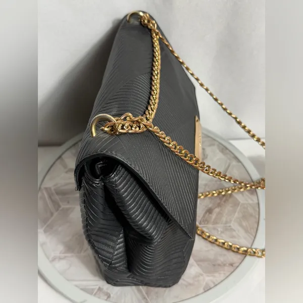 ALDO Black Textured Crossbody Bag Gold Chain Adjustable Shoulder Purse Handbag - Image 3