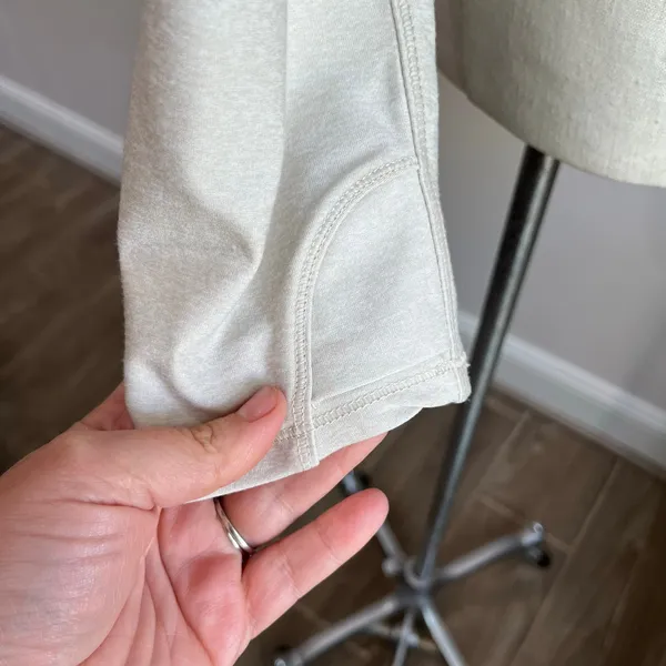Old Navy Cloud+ Cropped 3/4 Zip CozyCore Wishbone Sweatshirt‎ Size Large - Image 8