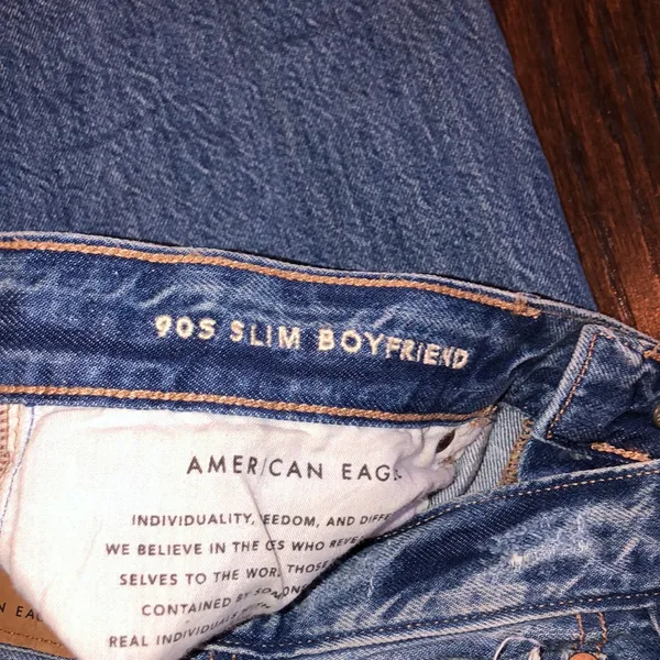 American eagle 90’s slim boyfriend size 10 short jeans extra distressed - Image 5