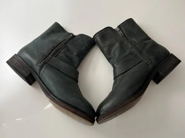 Treasure & Bond Women's Leather Moto Strap Ankle Boots Size 8 Grunge Trendy - Image 6