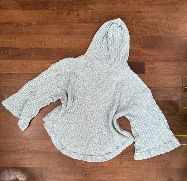 Free people Light blue hooded oversized knit sweater poncho with bell sleeves - Image 2