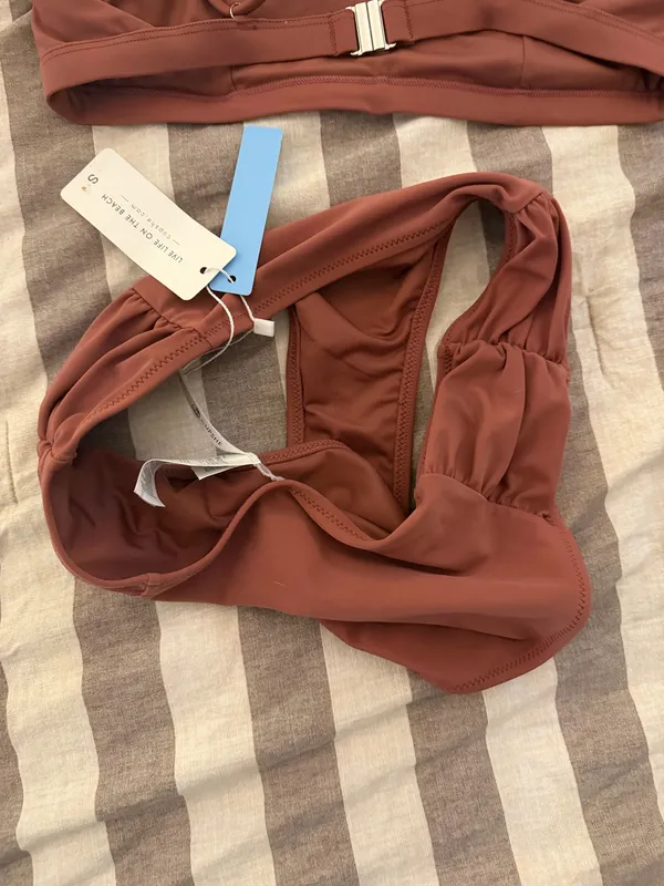 Cupshe Bikini - Image 3