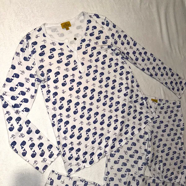 Roller Rabbit Moby Blue Whale Pajama Set size Adult XS - Image 4