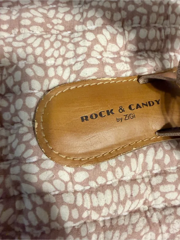 Rock & candy tan flat sandals size 7 - Image 2