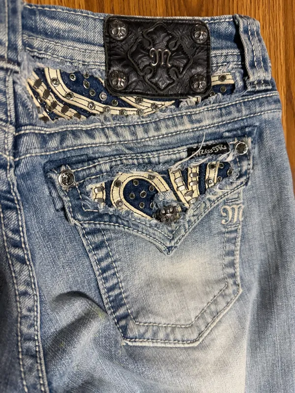 Miss Me Bootcut Low Rise Medium Wash Jeans Size 30. Embroidered, Embellished - Image 4