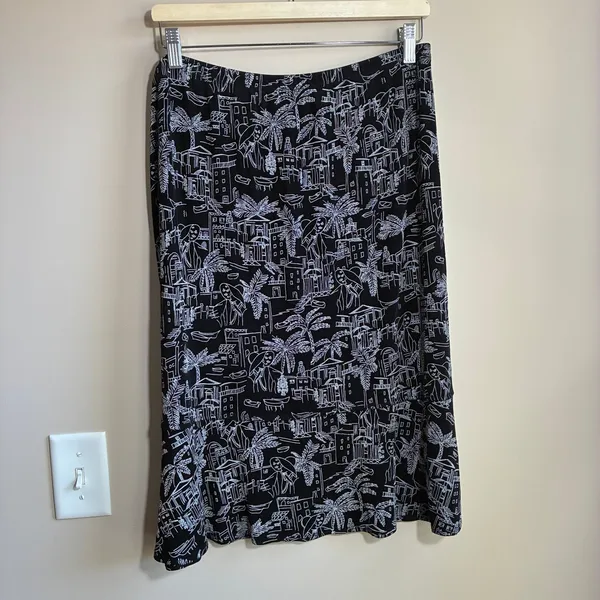 Chico's Travelers 2 Piece Skirt Set Size 2 Black White Village Print Women Large - Image 8