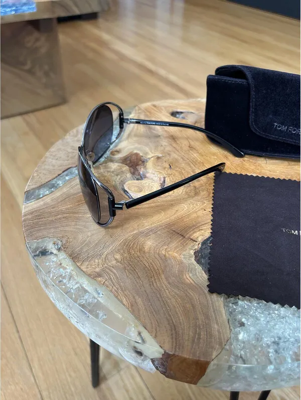 Tom Ford TF156 Eugenia Oversized Gradient Sunglasses with Case and Cloth - Image 2