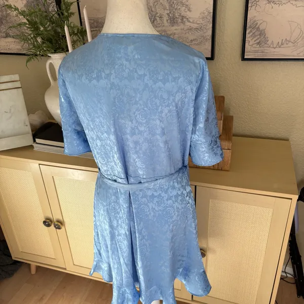 SHOW ME YOUR MUMU Blue Evelyn Mini Wrap Dress‎ In Blue Ruffle Size L NWT - Image 4