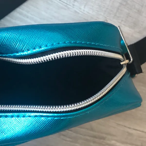 Metallic Blue Crossbody Bag - Image 4