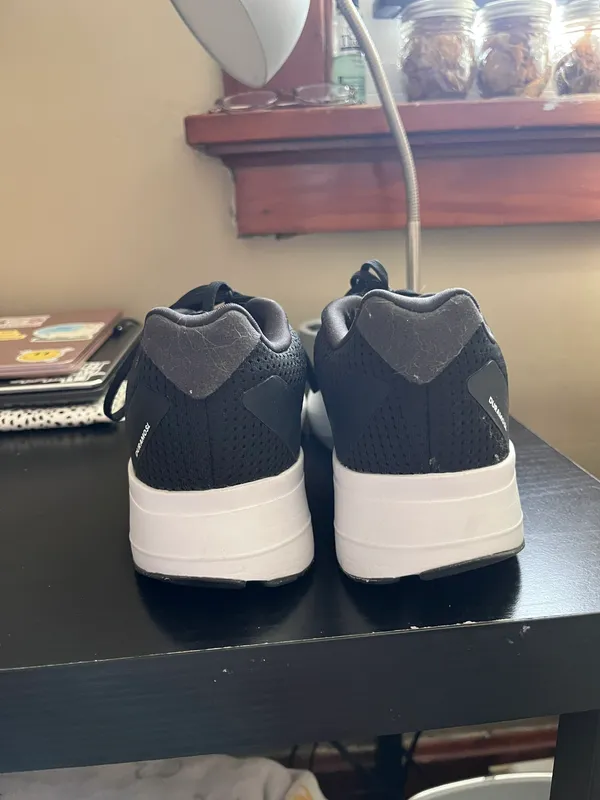 Adidas Tennis Shoes - Image 3