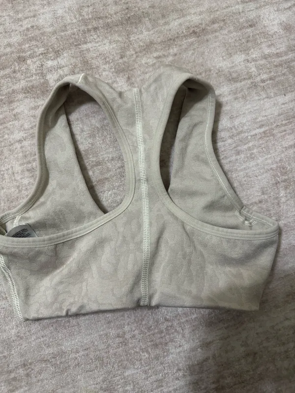 Gymshark adapt whitney simmons sports bra size small - Image 2