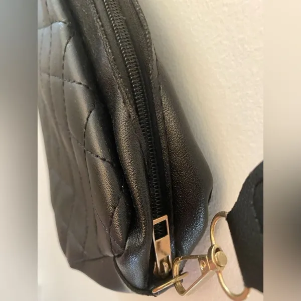 Kuchen & Co Black Text Purse - Image 10