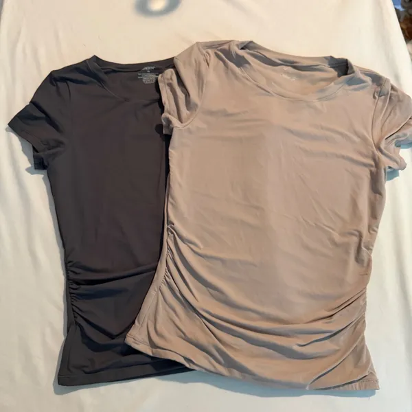 QINSEN 2 Pack Ruched Side Short Sleeve T-Shirts Gray Tan XS Slim Fit Crewneck - Image 3