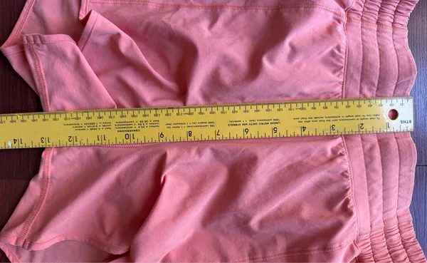 Lululemon Hotty Hot Coral Shorts 4" - Image 7