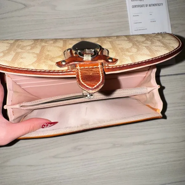 Christian Dior "Romantique" Trotter long bifold wallet with heart charm hardware - Image 6