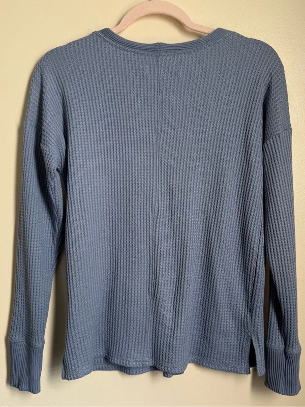 Abercrombie & Fitch Light Blue Waffle Knit Cardigan Size Small - Image 2