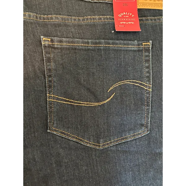 Levi's NWT Women's Size 28W Long Mid-Rise Bootcut Slim Hip & Thigh Jeans - Image 3