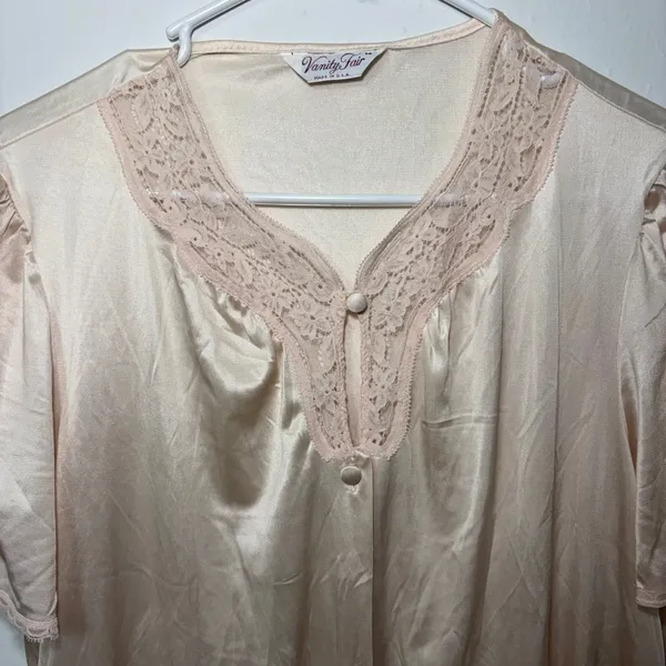 80s Vanity Fair Vintage Nightgown Light Pink Lace Trim Nylon USA Size M Coquette - Image 3