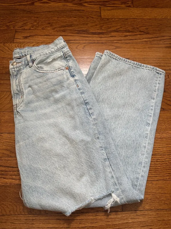 NWOT American Eagle Strigid Ripped High Waisted Stovepipe Jeans - Image 3