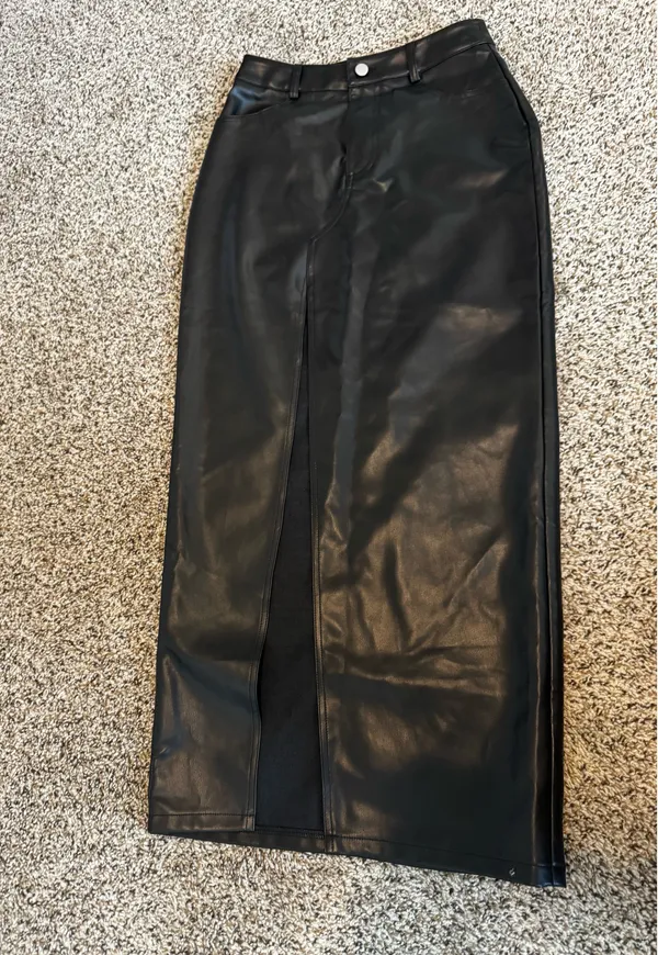 Impressions Black Leather Skirt - Image 3