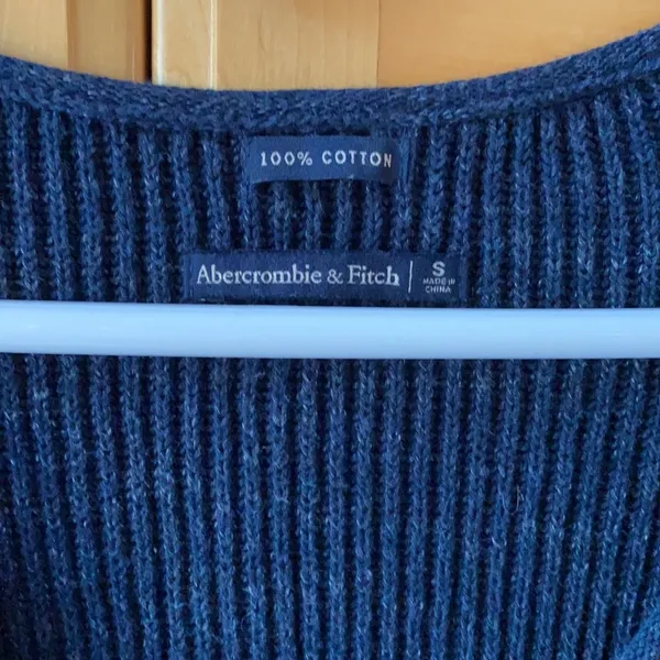 Abercrombie & Fitch Navy Sweater - Image 5