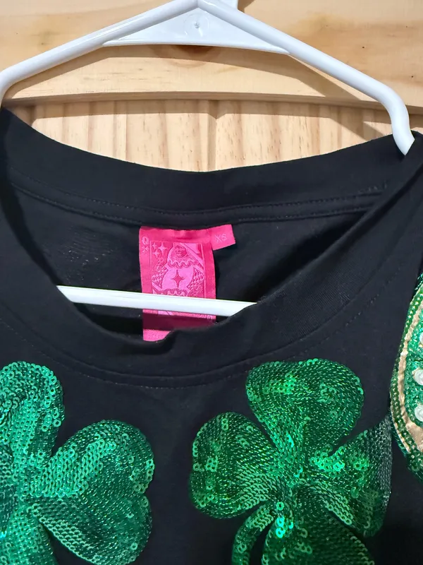 Queen of sparkles green shirt Size XS - Image 3