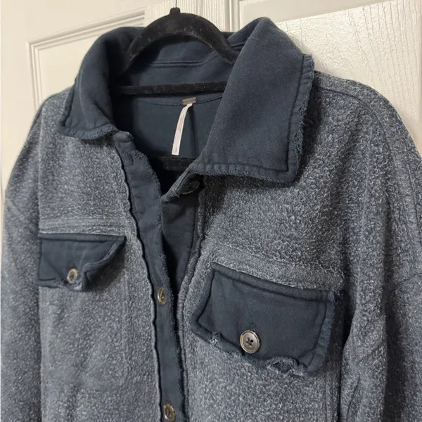 FREE‎ PEOPLE ruby fleece shacket oversized small - Image 2