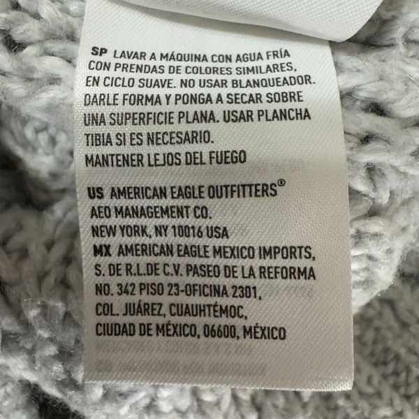 3276 | American Eagle Cable Knit Cropped V-Neck Sweater Gray Womens Small - Image 9