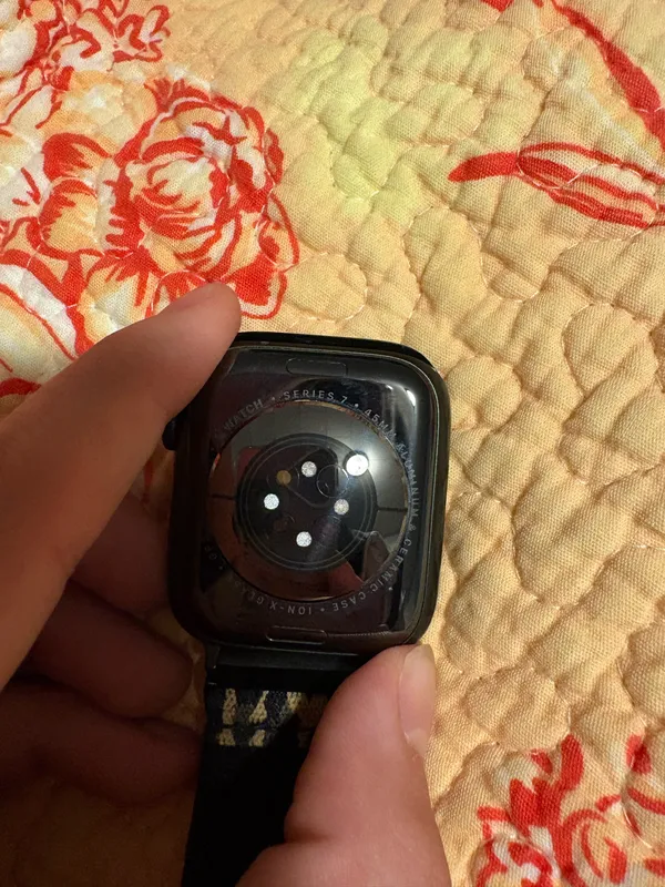 Series 7 Apple Watch 45mm - Image 4