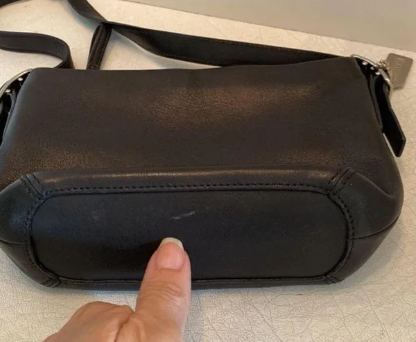 Coach Vintage  Leather Purse - Image 13
