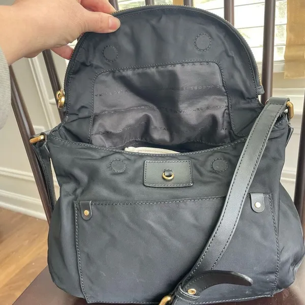 Marc Jacobs Preppy Nylon Messenger Bag Black Gold $200 - Image 6