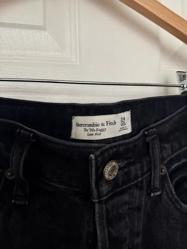 Abercrombie 90’s Low Rise Baggy Jeans - Image 5