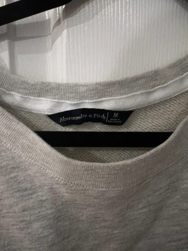 Abercrombie And Fitch Sweatshirt - Image 2