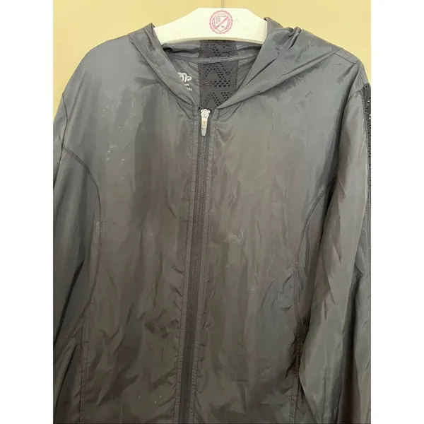 Maurices In Motion Black Light Weight Zip Up Top Woman’s Size 2 Stains/Marks - Image 3