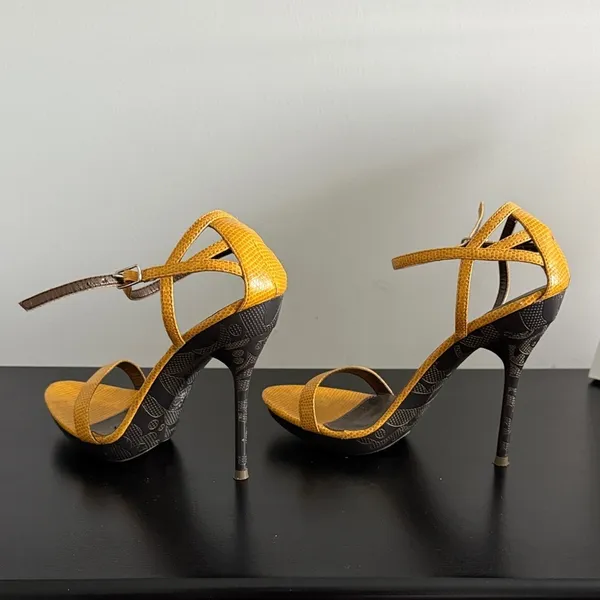 Yellow‎ Strappy Heels Sz 6 Yellow - Image 5