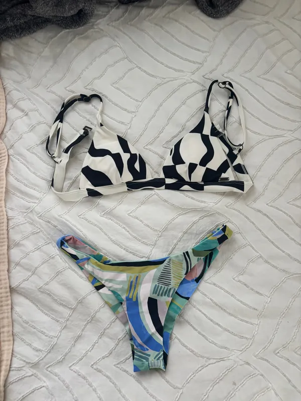 Bikini - Image 3