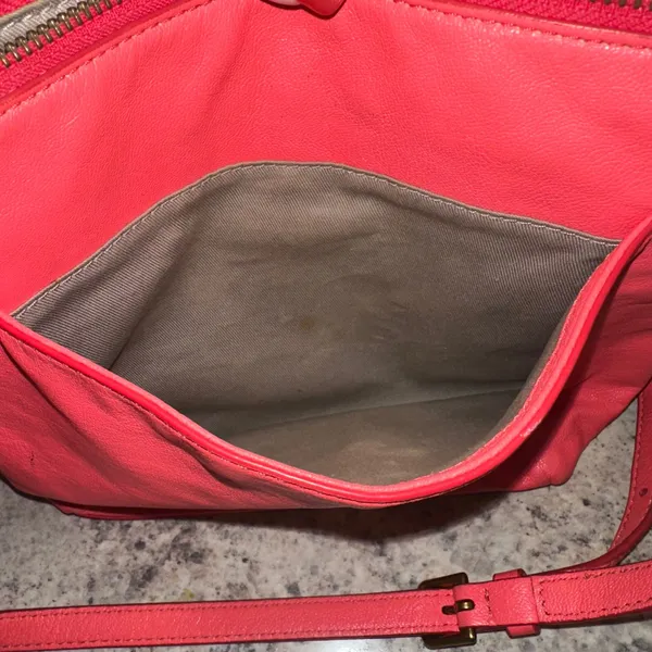 Fossil‎ Crossbody Bag bright Pink Leather Adjustable Strap Key Accent - Image 11
