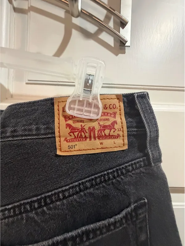 Levi's 501 Black Denim Cutoff Shorts Size 28 - Image 7