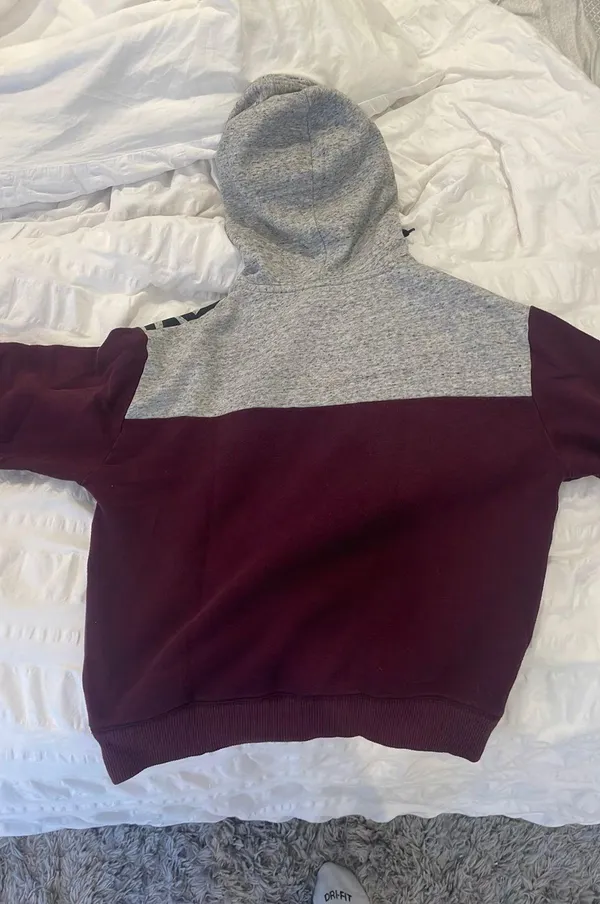 PINK Victoria’s Secret Crop Sweatshirt - Image 3