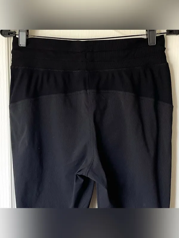 Lululemon Dance Studio Jogger 29” Swift Black Size 6 GUC - Image 9