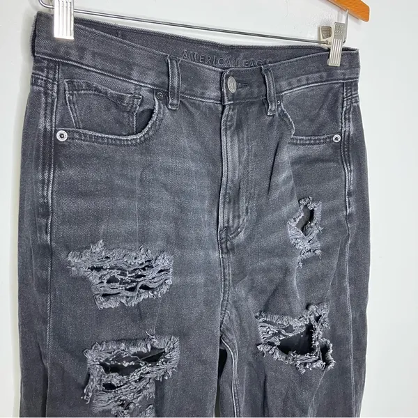 American Eagle Outfitters relaxed mom jeans‎ black distressed 6 X-long trendy - Image 2