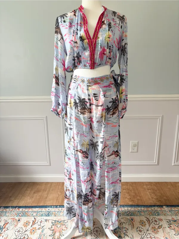 NWT TAJ by Sabrina Crippa Light Blue Tropical V-Neck Two-Piece Set Sz S Luxury - Image 2